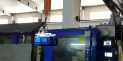 香蕉影视网站APP周轉箱引入機械手製造
