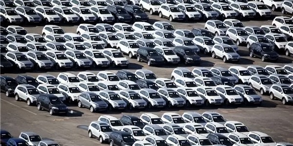 乘聯會崔東樹：1月末全國乘用車市場庫存333萬台、庫存64天